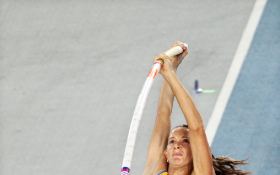 Brazil's Murer wins women's pole vault