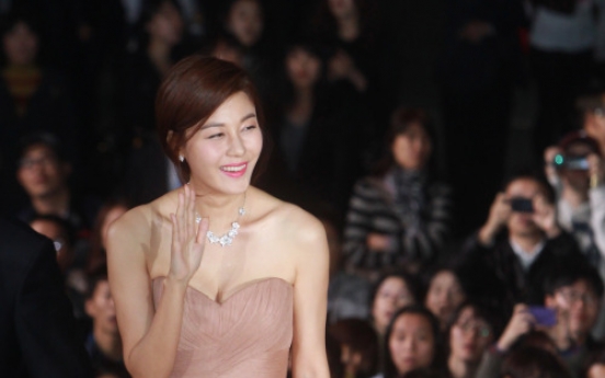 Kim Ha-neul, Park Hae-il get top honors at Daejong Film Awards