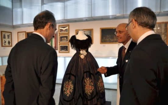 Displaying Verdi’s opera costumes for first time