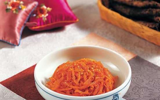 Deodeok-saengchae (Deodeok salad)