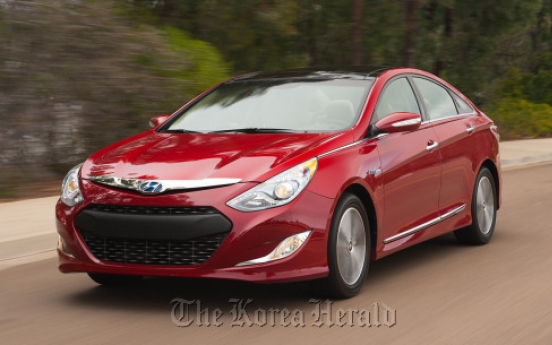 Hyundai, Toyota vie for cheaper hybrids