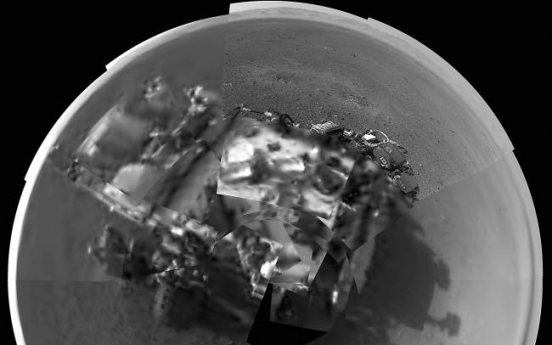 Curiosity sends back flood of new views from Mars