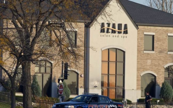 Gunman kills 3 in U.S. spa shooting