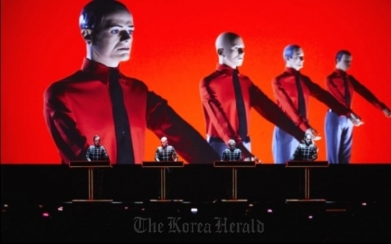 일렉트로닉의 전설 Kraftwerk, 3D 무대와 함께 한국 최초 입성!