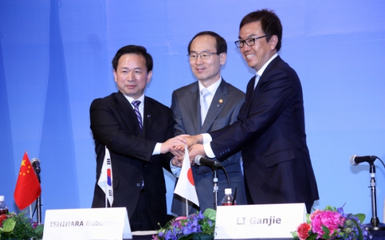 Korea, China, Japan pledge joint action to tackle pollution