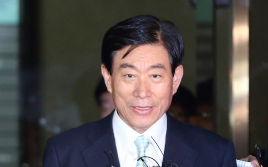 원세훈 '선거법 위반' 기소…국정원 직원들 기소유예