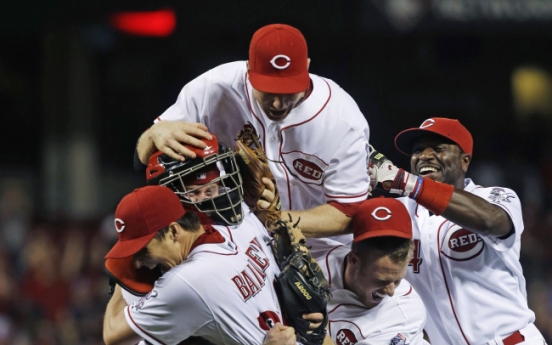 Reds’ Bailey throws his 2nd career no-hitter