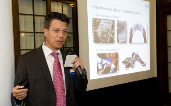 Merck vows to reinforce R&D on OLED in Korea