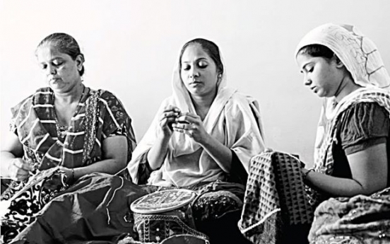 Mumbai’s marginalized mums sewn up by Colours of India