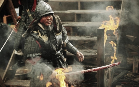 ‘Roaring Currents’ sets box office record