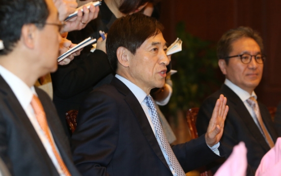 BOK governor warns Korea faces short-term uncertainties