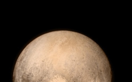 [Newsmaker]Spacecraft achieves Pluto flyby, calls home