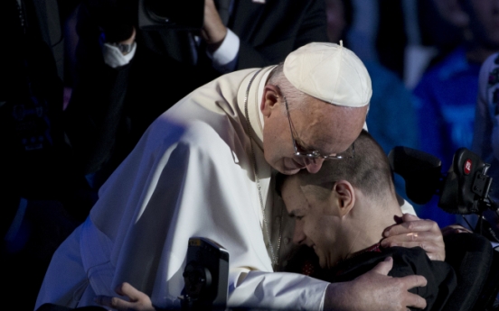 Pope electrifies Philadelphia with advice on family, immigration