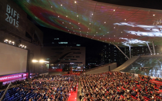Busan film fest wraps up star-studded 20th anniversary