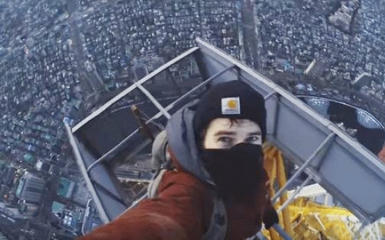 [Interview] Vitaliy Raskalov on his Lotte World Tower climb