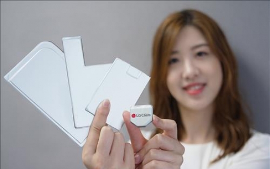 LG Chem boasts tech prowess with thin battery