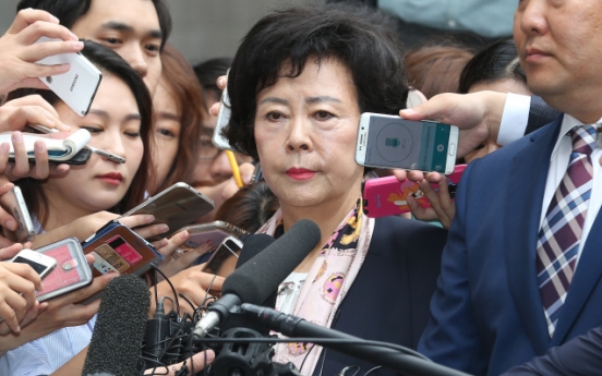 Prosecutors summon Lotte founder’s daughter