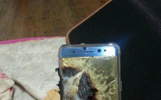 Samsung Galaxy Note 7 explodes while charging, woman claims