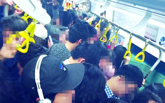 [FEATURE] Doubts raised over subway sexual harrassment crackdown