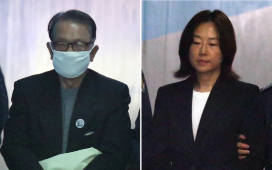 Trial on Park's former aides begins over artist blacklist