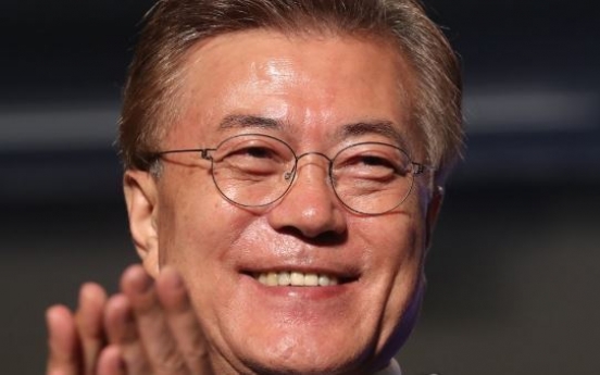 Moon's approval rating continues to hover over 80% in latest poll
