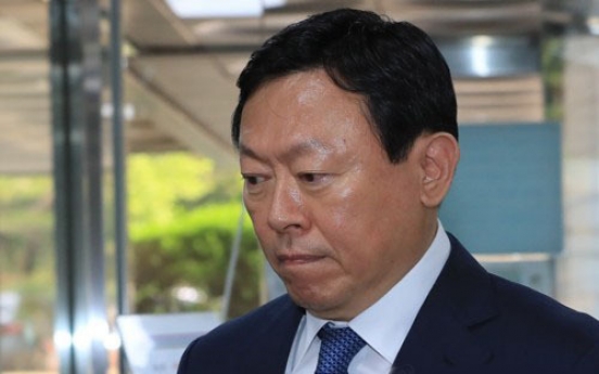 Lotte chief vows transparent management structure