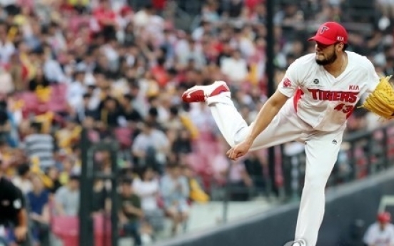 Ex-MLB pitcher ties winning streak record in Korean league with smarts, guile