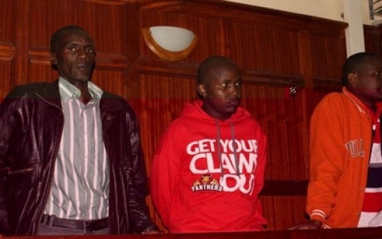 케냐법원, '미니스커트' 女승객 옷 벗긴 버스 기사 등 사형 선고