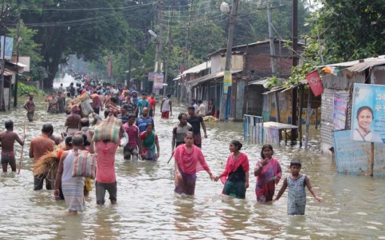 Death toll from South Asia flooding tops 1,000