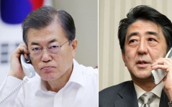 Moon, Abe agree to increase pressure on N. Korea to 'extreme' level
