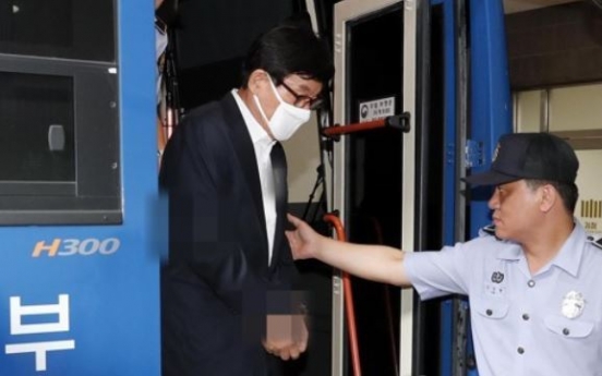 Ex-spy chief quizzed over alleged political maneuver under Lee Myung-bak govt.