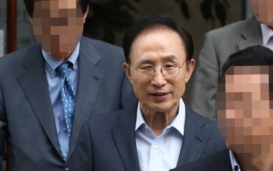 Ex-President Lee raps Moon's drive to remove past ills