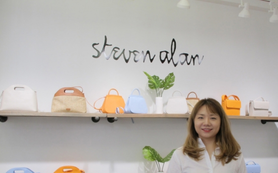‘뉴욕 스타일’ 가방 디자이너 서울서 개인전 개최