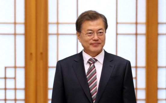 Moon to hold third summit with Trump, attend ASEAN, APEC meetings in November