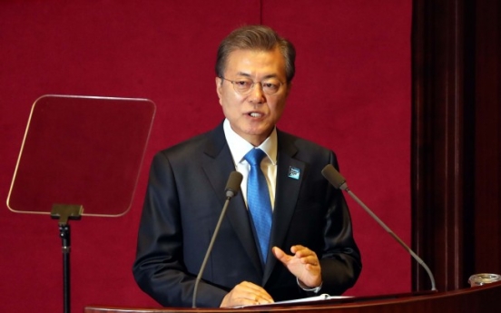 Moon says no nukes in South Korea