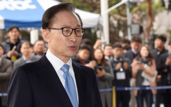 Ex-president Lee Myung-bak grilled on string of corruption allegations