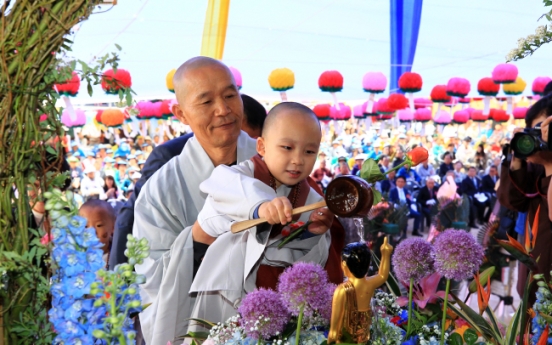 [Photo News] Temples celebrate Buddha’s Birthday