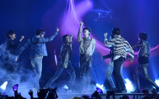 [Newsmaker] BTS becomes first K-pop act to top Billboard 200