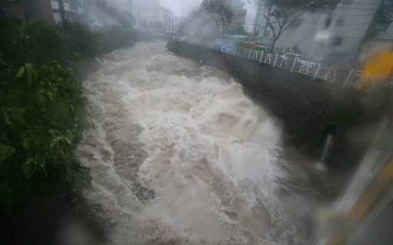 One missing as Typhoon Soulik hits Jeju Island