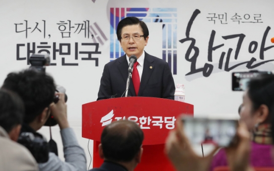 Ex-Prime Minister Hwang declares bid for opposition leadership
