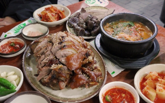 [Seoul Food Alley] Discovering Gongdeok Market’s ‘food alleys’