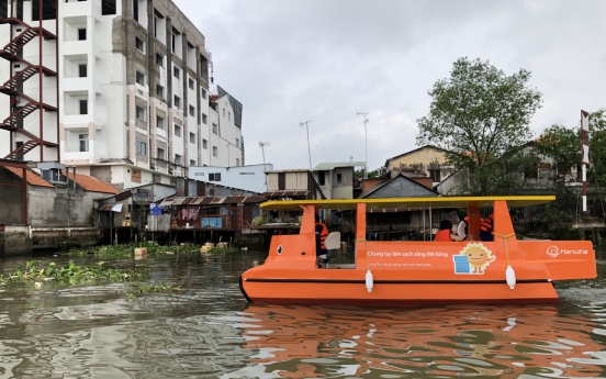 Hanwha Group helps tackle river pollution in Vietnam