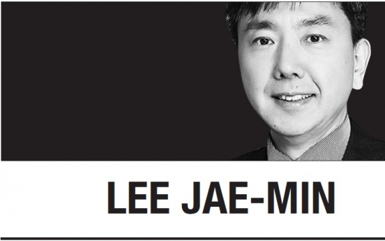 [Lee Jae-min] Clawing our way out of plastic mountains