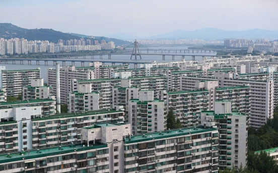 Prices of apartments in redeveloped Seoul areas soar 53% in 4 years