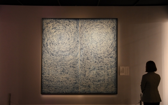 Kim Whan-ki’s blue dot painting sets record for Korean painters