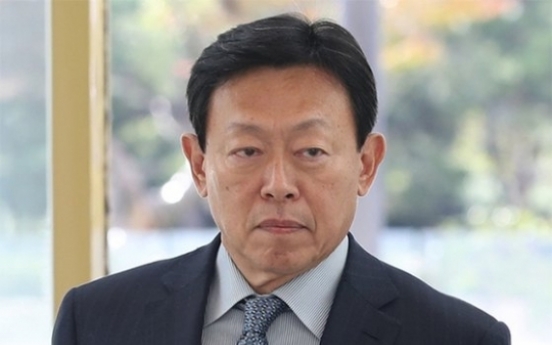 [Newsmaker] Shin Dong-bin steps down as director of Lotte E&C