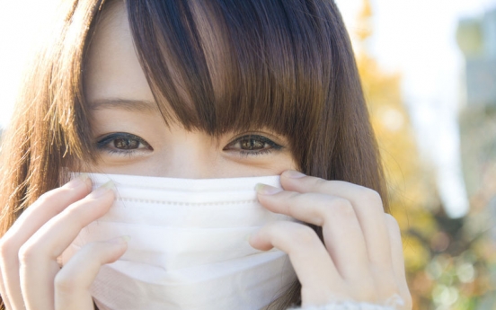 In coronavirus pandemic, ‘lipstick effect’ gives way to ‘eyeliner effect’