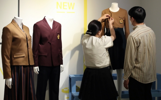 [Photo News] Hanbok-inspired school uniforms on display