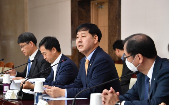 S. Korea to tighten expenses to finance COVID-19 countermeasures