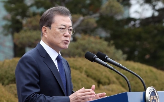 Moon says gov't ready to discuss wartime forced labor at any time with Japan